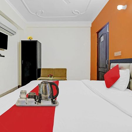 Hotel O J.D Palace Chinhat Exterior foto
